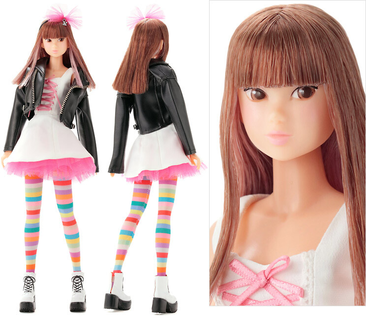 Momoko Doll